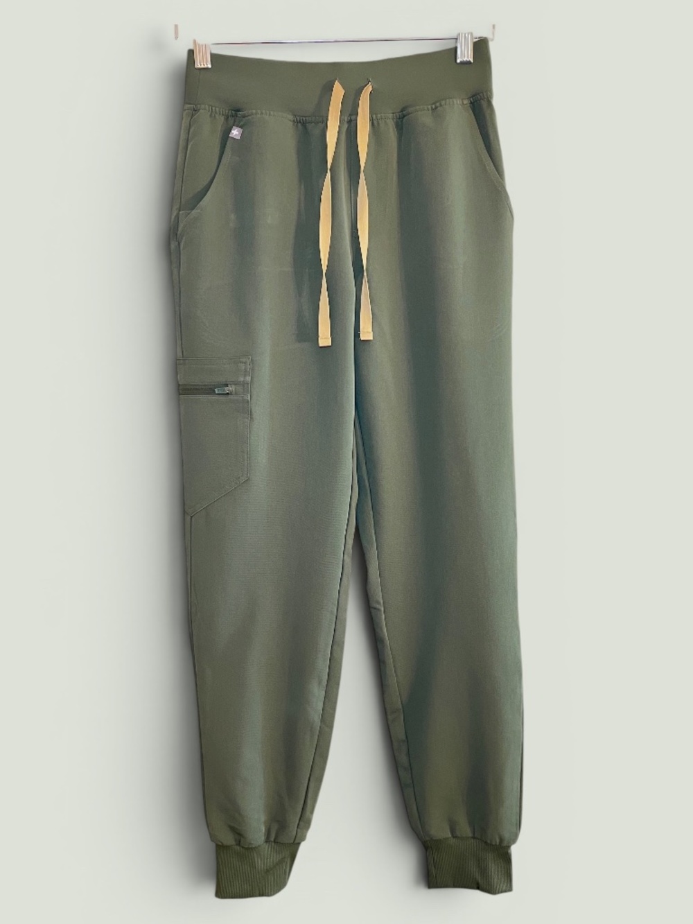 Figs Zamora Moss (PO# 6393) Scrub Joggers NWOT Size XS